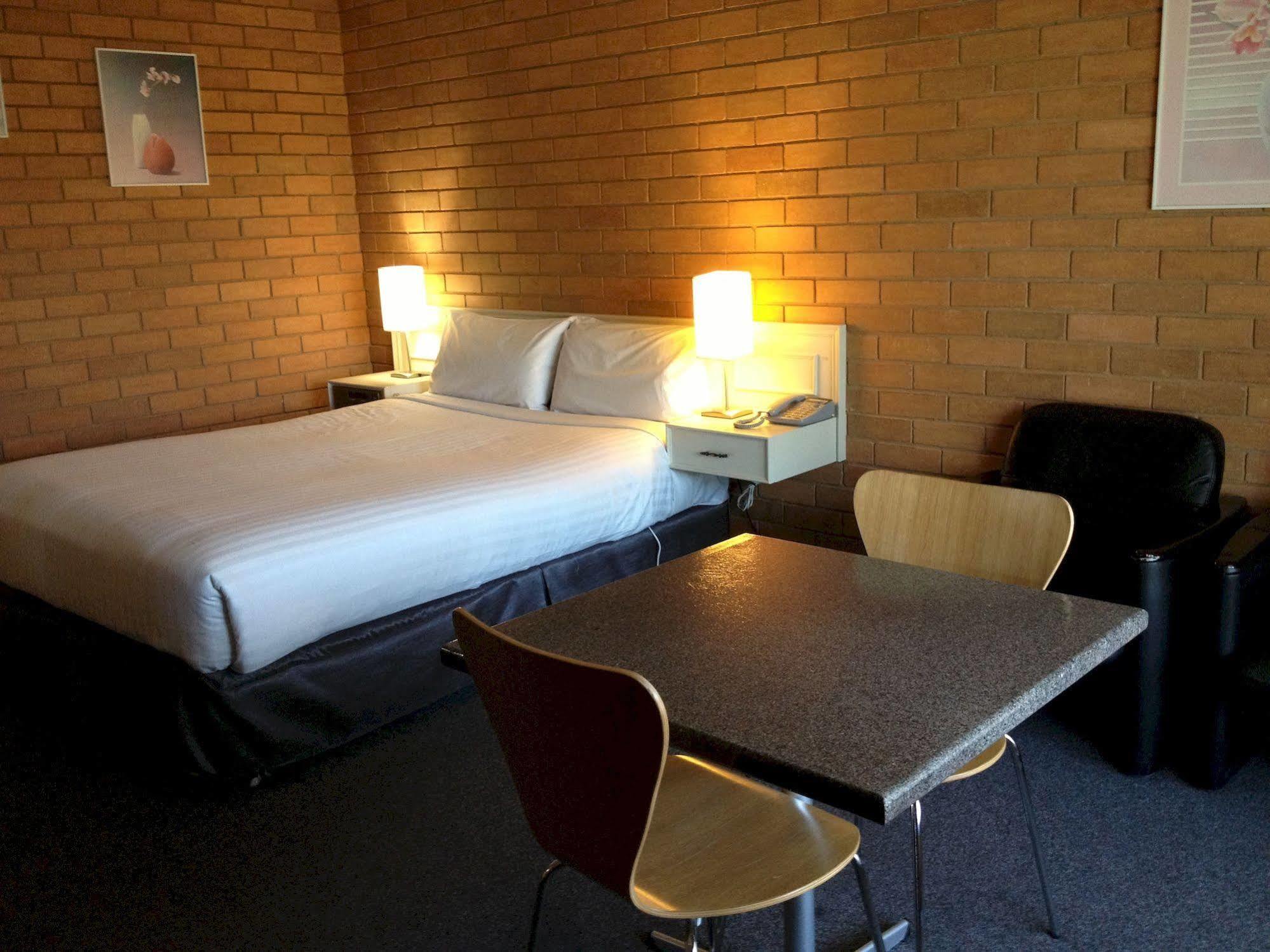 Essendon Motel Essendon North Exterior photo